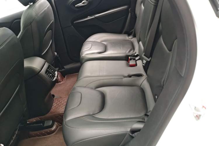 Used Jeep Cherokee 2017 2.0L Superior Edition Left Rear Seat