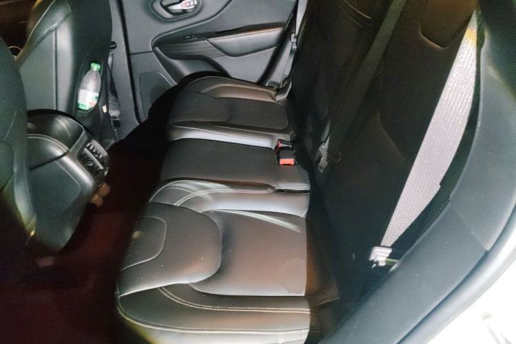 Used Jeep Cherokee 2017 2.0L Superior Edition Left Rear Seat