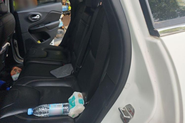 Used Jeep Cherokee 2017 2.0L Superior Edition Left Rear Seat