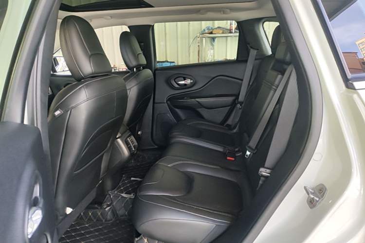 Used Jeep Cherokee 2017 2.4L Leading Smart Edition Left Rear Seat