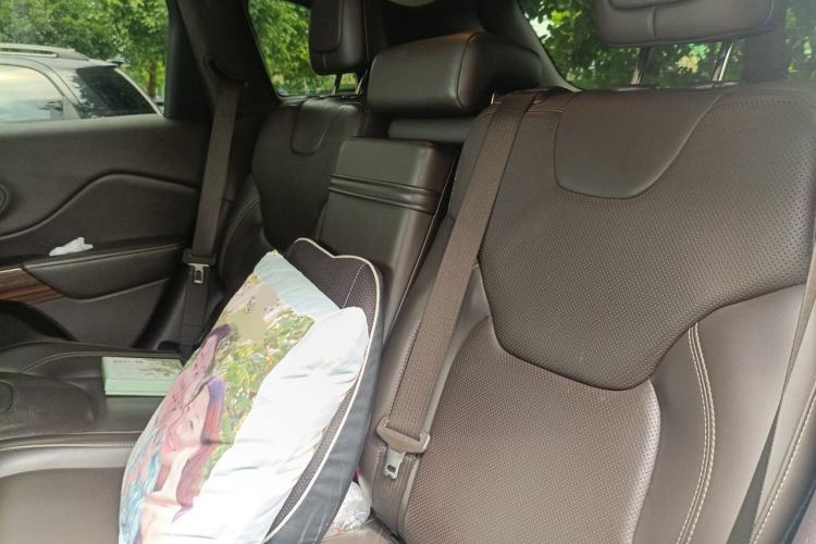 Used Jeep Cherokee 2017 2.4L Superior Edition Left Rear Seat