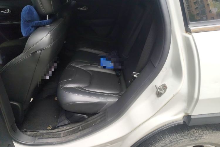 Used Jeep Cherokee 2017 2.0L Superior Edition Left Rear Seat