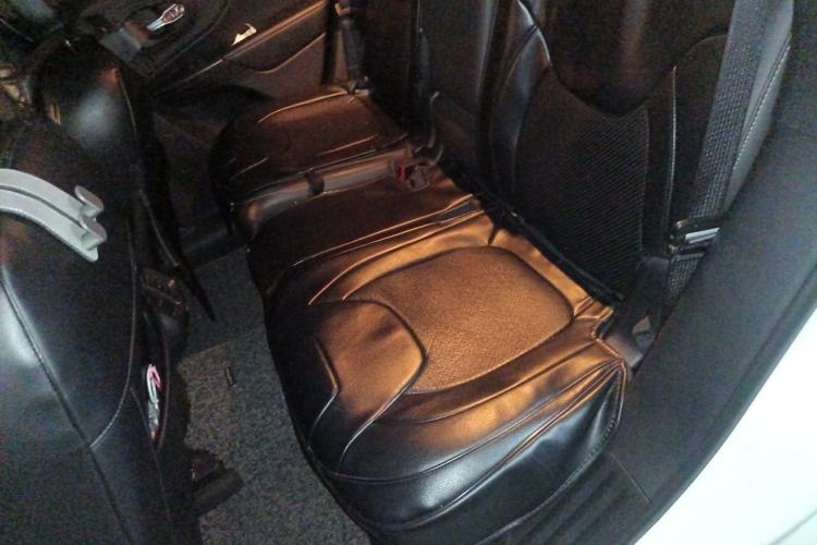 Used Jeep Cherokee 2017 2.0L Superior Edition Left Rear Seat