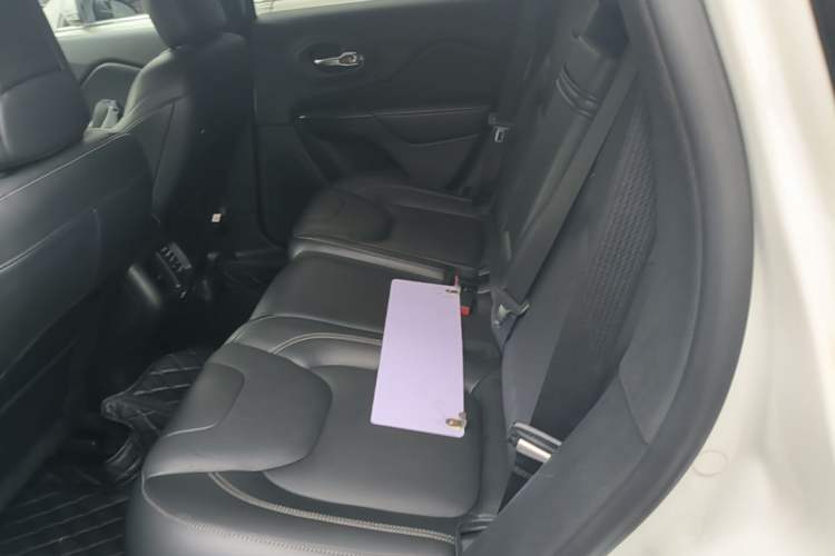 Used Jeep Cherokee 2017 2.4L Superior Edition Left Rear Seat