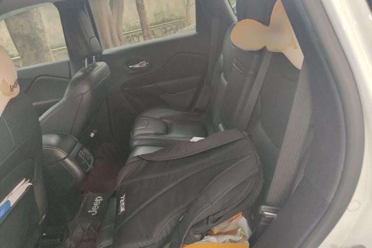 Used Jeep Cherokee 2017 2.0L Superior Edition Left Rear Seat