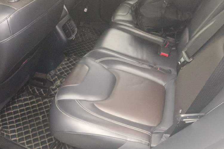 Used Jeep Cherokee 2017 2.4L Professional Edition Left Rear Seat