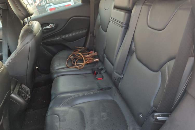 Used Jeep Cherokee 2017 2.4L Leading Smart Edition Left Rear Seat