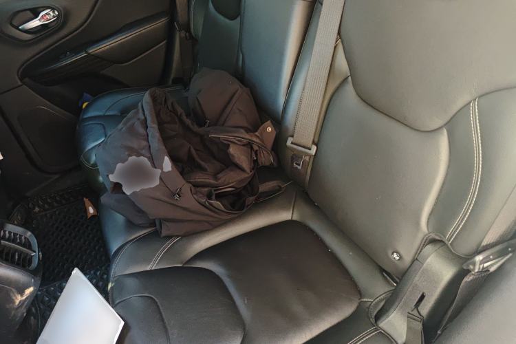 Used Jeep Cherokee 2017 2.0L Superior Edition Left Rear Seat