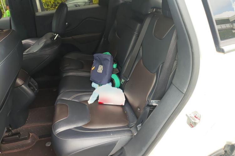 Used Jeep Cherokee 2017 2.0L Superior Edition Left Rear Seat