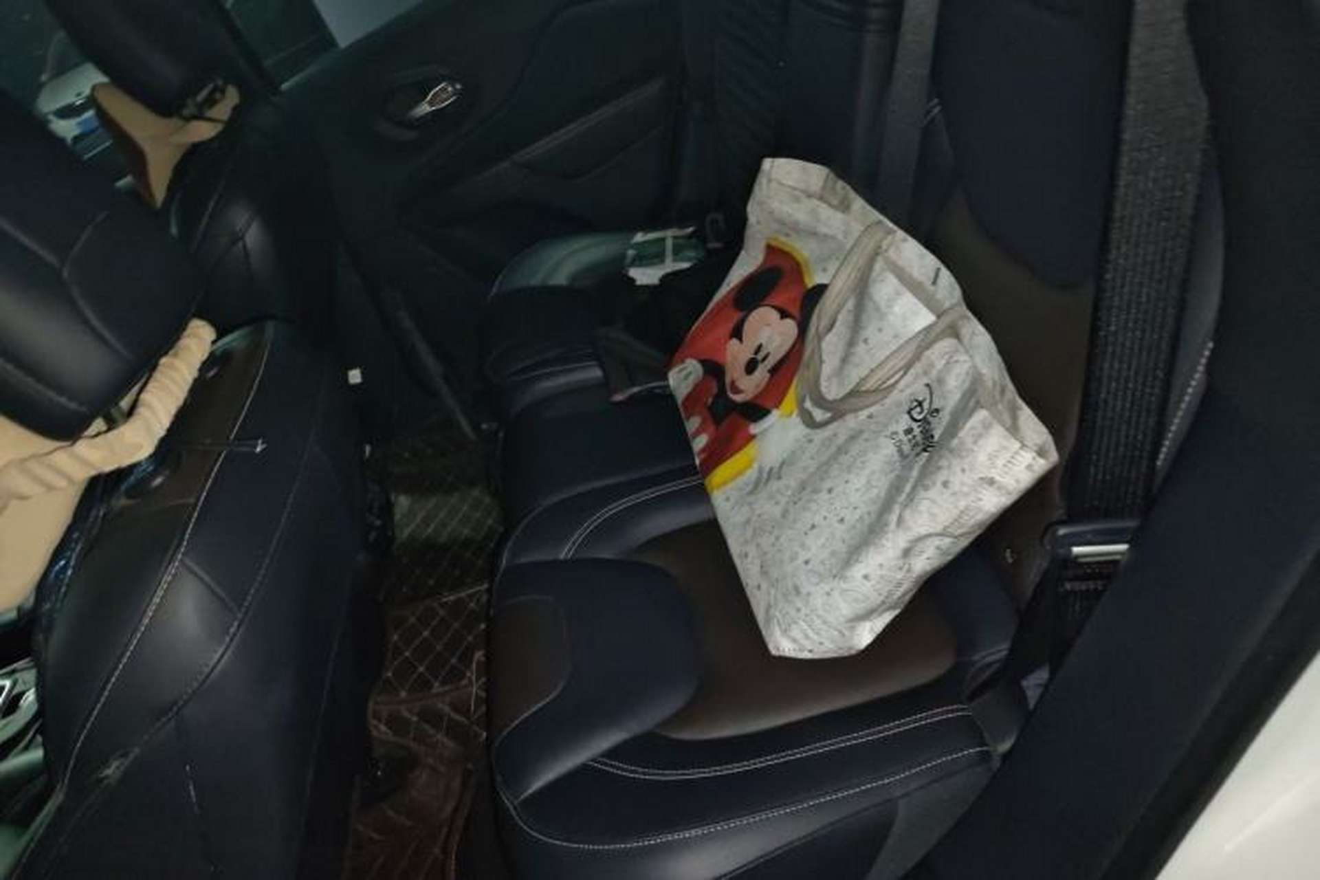 Used Jeep Cherokee 2017 2.4L Leading Edition Left Rear Seat