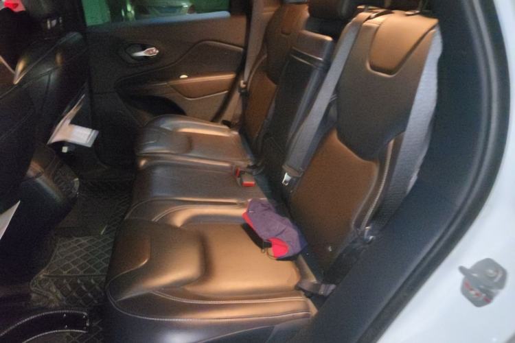 Used Jeep Cherokee 2017 2.4L Professional Smart Edition Left Rear Seat
