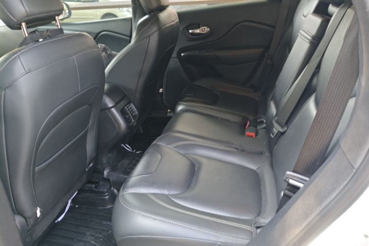 Used Jeep Cherokee 2017 2.0L Superior Edition Left Rear Seat