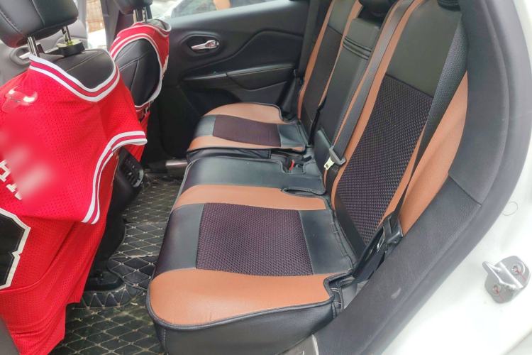 Used Jeep Cherokee 2017 2.4L Professional Smart Edition Left Rear Seat