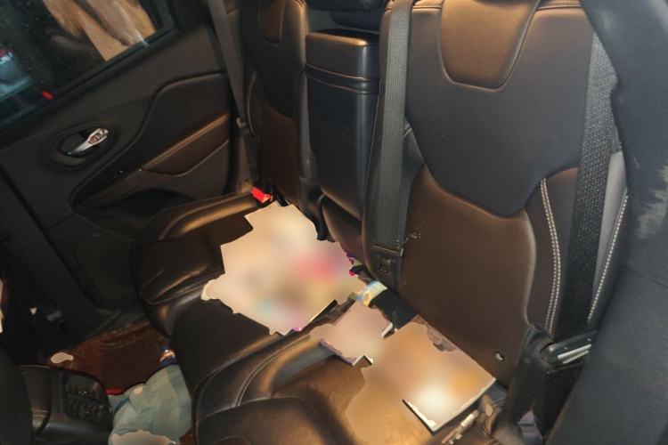 Used Jeep Cherokee 2017 2.4L Leading Smart Edition Left Rear Seat