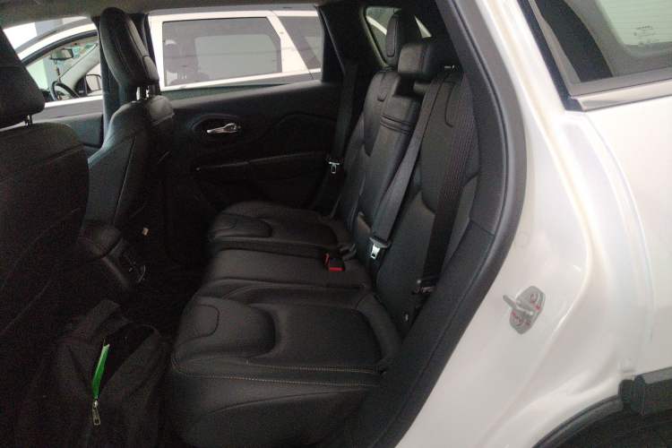 Used Jeep Cherokee 2017 2.0L Superior Edition Left Rear Seat