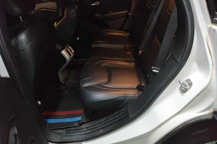 Used Jeep Cherokee 2017 2.0L Superior Edition Left Rear Seat
