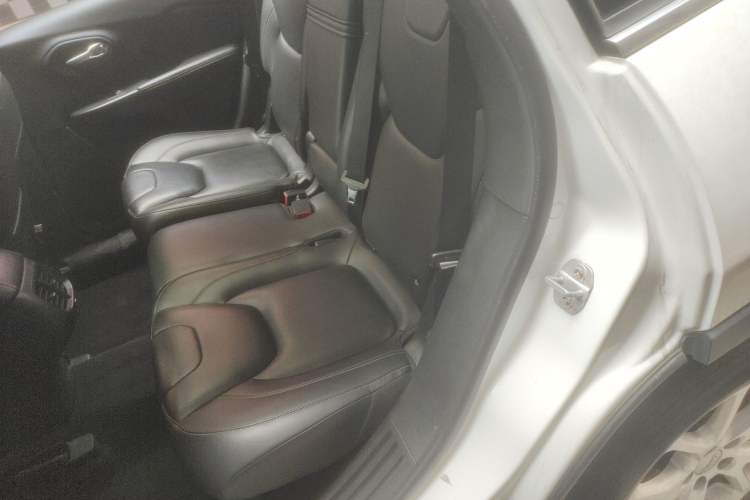 Used Jeep Cherokee 2017 2.4L Leading Edition Left Rear Seat