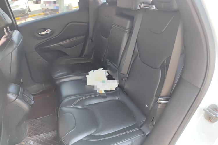 Used Jeep Cherokee 2017 2.0L Superior Edition Left Rear Seat