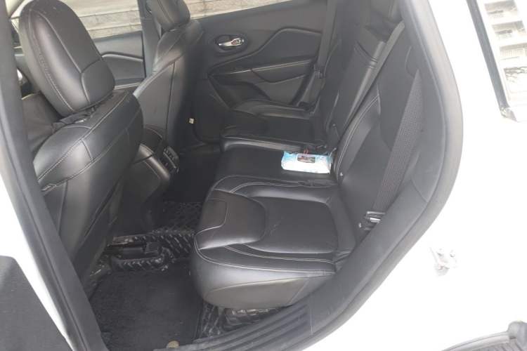 Used Jeep Cherokee 2017 2.4L Leading Smart Edition Left Rear Seat