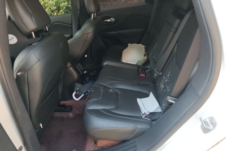 Used Jeep Cherokee 2017 2.0L Superior Edition Left Rear Seat