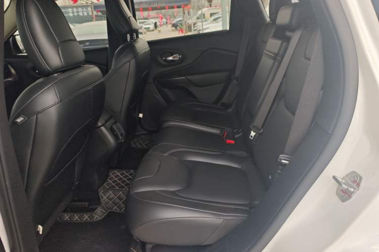 Used Jeep Cherokee 2017 2.4L Professional Smart Edition Left Rear Seat