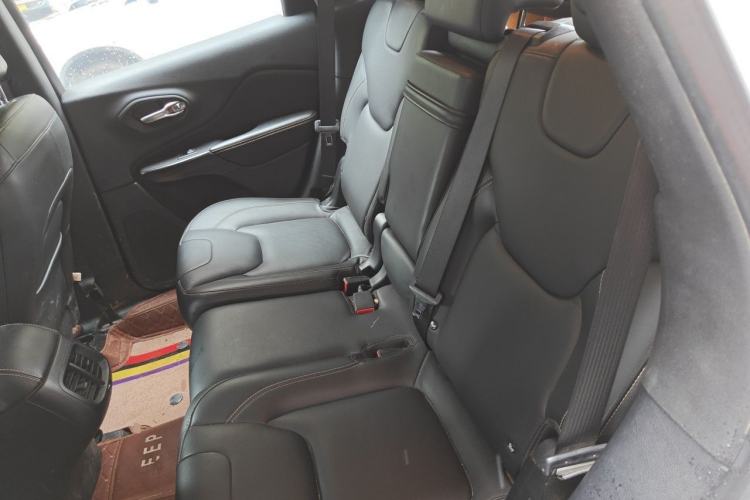 Used Jeep Cherokee 2017 2.0L Superior Edition Left Rear Seat