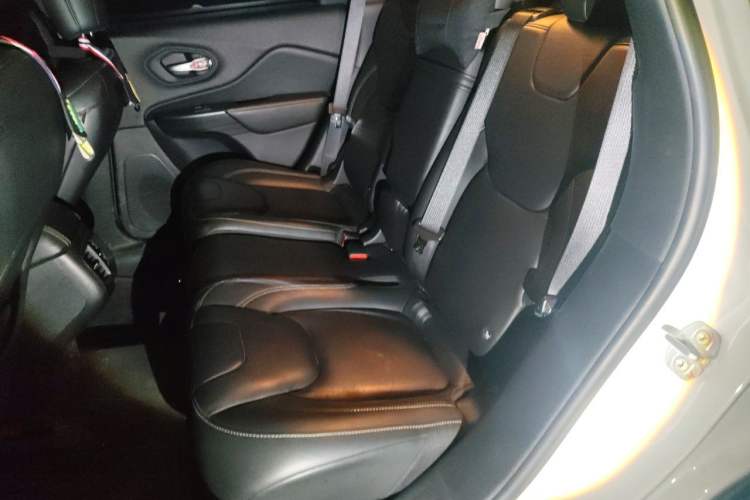 Used Jeep Cherokee 2017 2.4L Leading Smart Edition Left Rear Seat