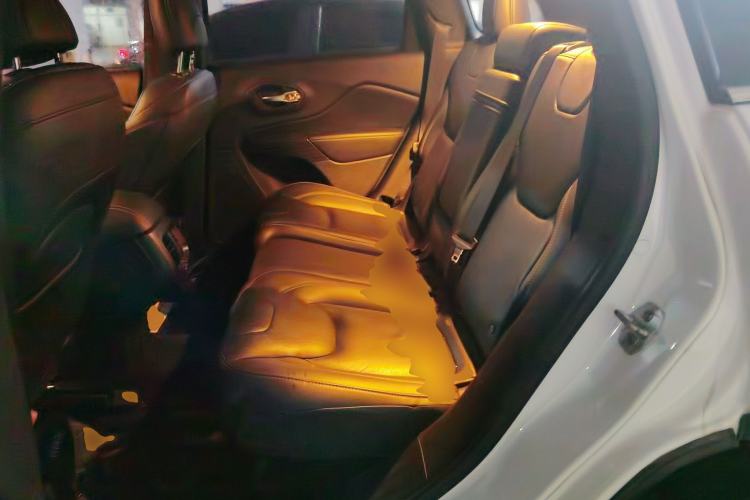 Used Jeep Cherokee 2017 2.0L Superior Edition Left Rear Seat