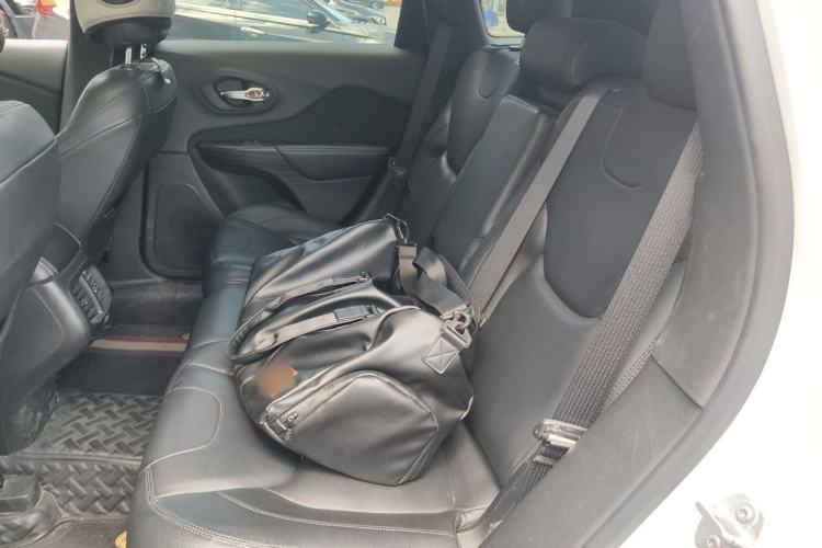 Used Jeep Cherokee 2017 2.0L Leading Edition Left Rear Seat