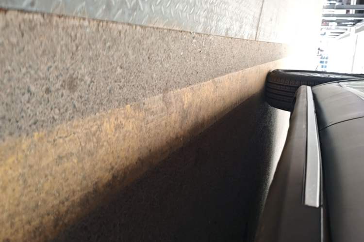 Used Jeep Cherokee 2017 2.0L Superior Edition Left Side Sill