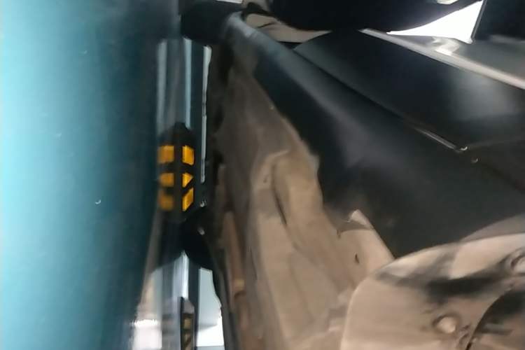 Used Jeep Cherokee 2017 2.4L Leading Edition Left Side Sill
