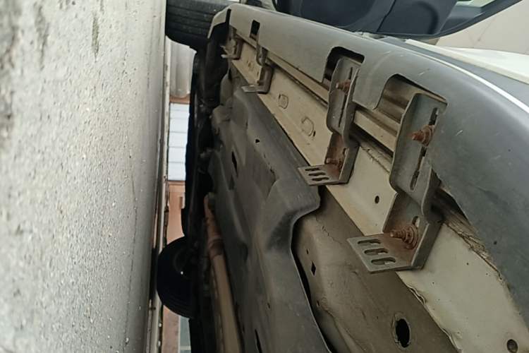 Used Jeep Cherokee 2017 2.4L Leading Smart Edition Left Side Sill