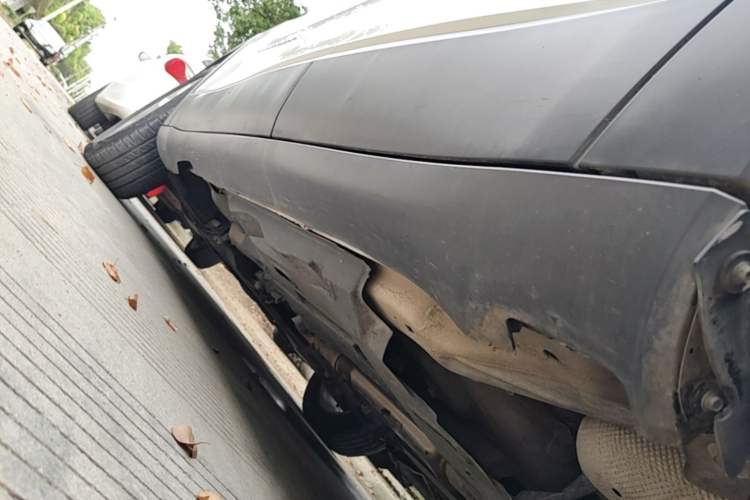 Used Jeep Cherokee 2017 2.0L Superior Edition Left Side Sill