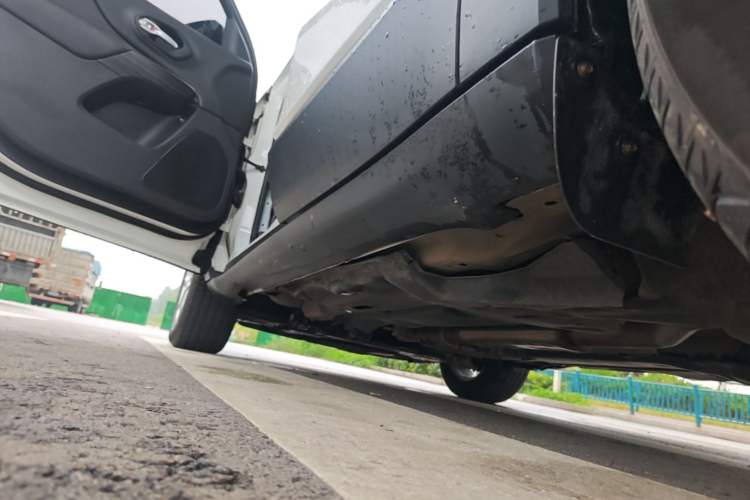 Used Jeep Cherokee 2017 2.0L Superior Edition Left Side Sill