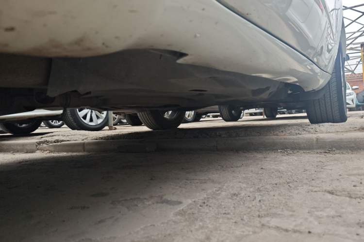 Used Jeep Cherokee 2017 2.4L Professional Smart Edition Left Side Sill