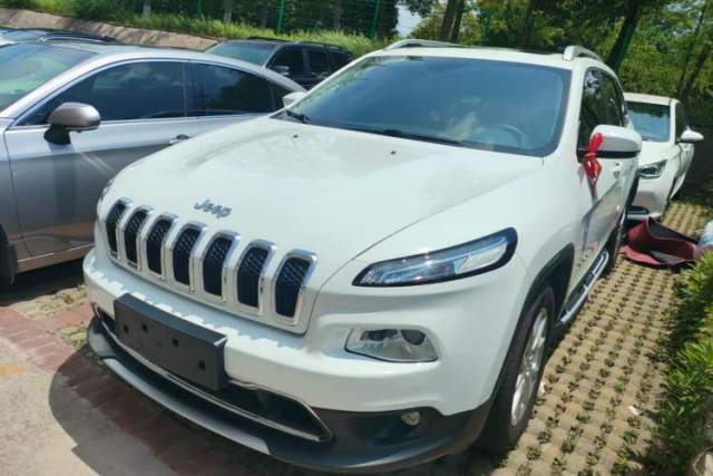 Used Jeep Cherokee 2017 2.0L Superior Edition