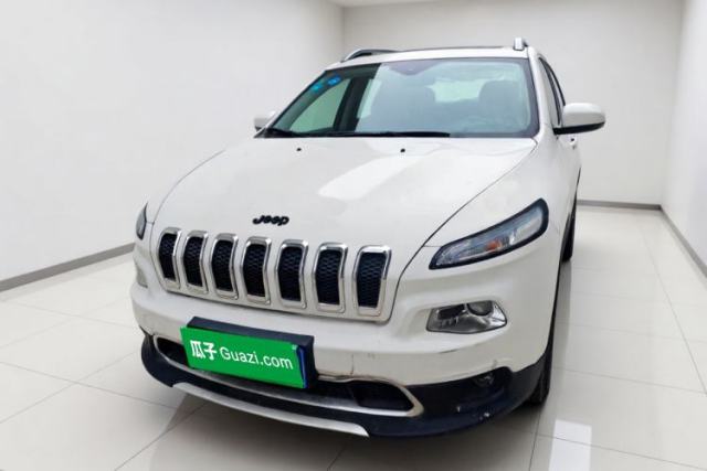 Used Jeep Cherokee 2017 2.0L Superior Edition