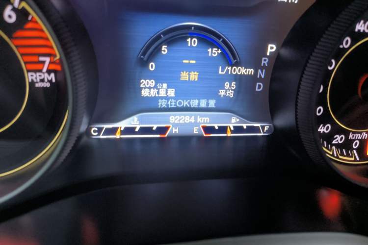 Used Jeep Cherokee 2017 2.0L Superior Edition Odometer Close Up
