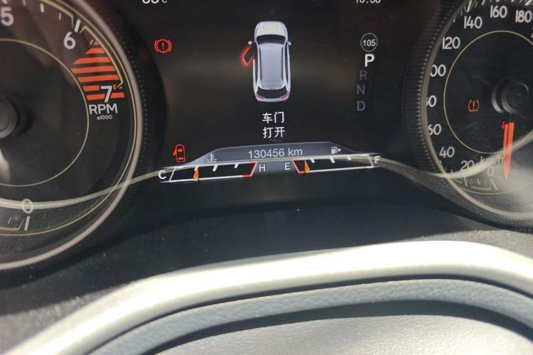 Used Jeep Cherokee 2017 2.0L Superior Edition Odometer Close Up