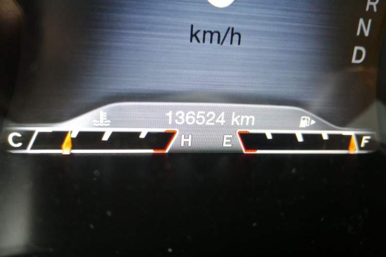 Used Jeep Cherokee 2017 2.0L Superior Edition Odometer Close Up