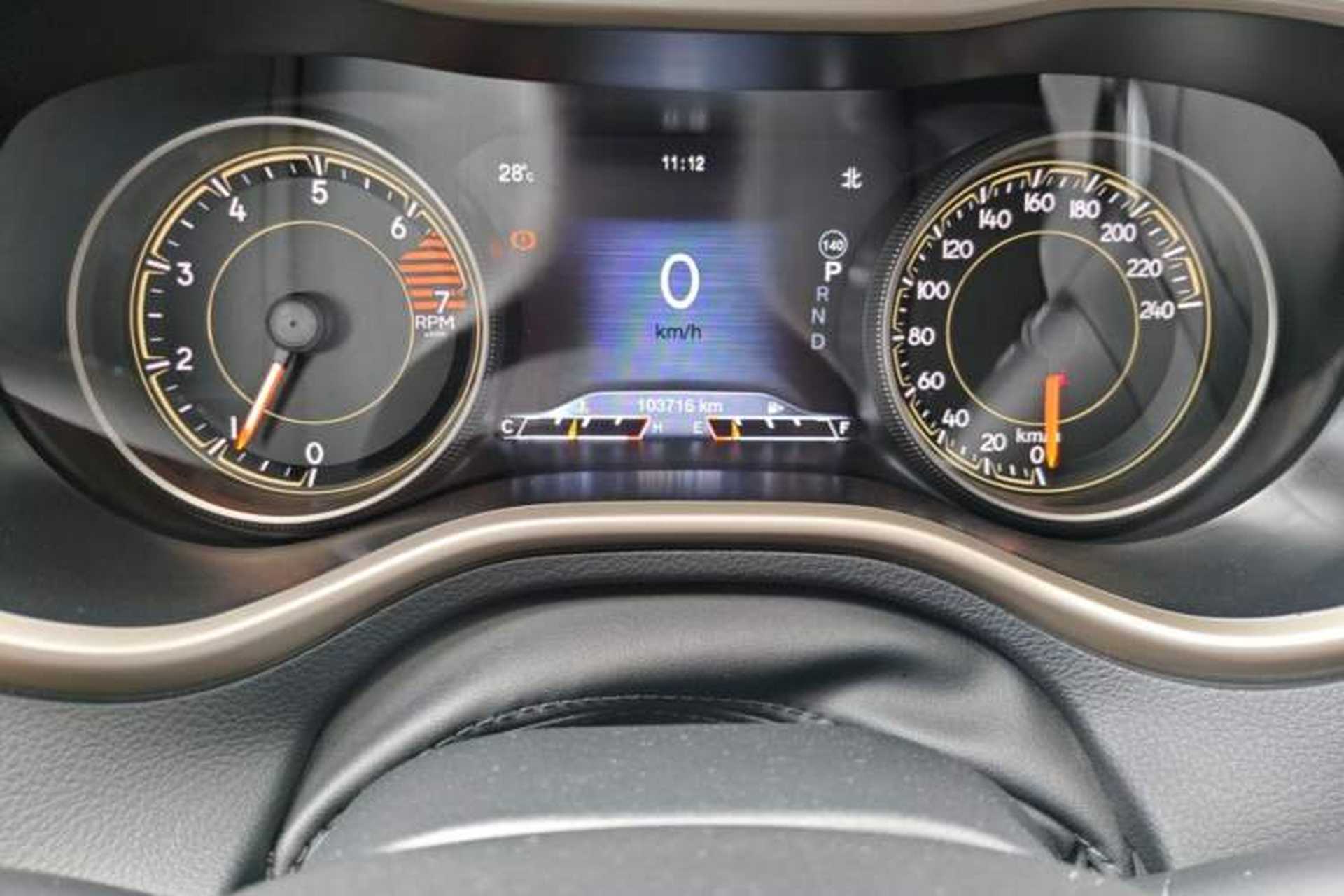 Used Jeep Cherokee 2017 2.0L Superior Edition Odometer Close Up