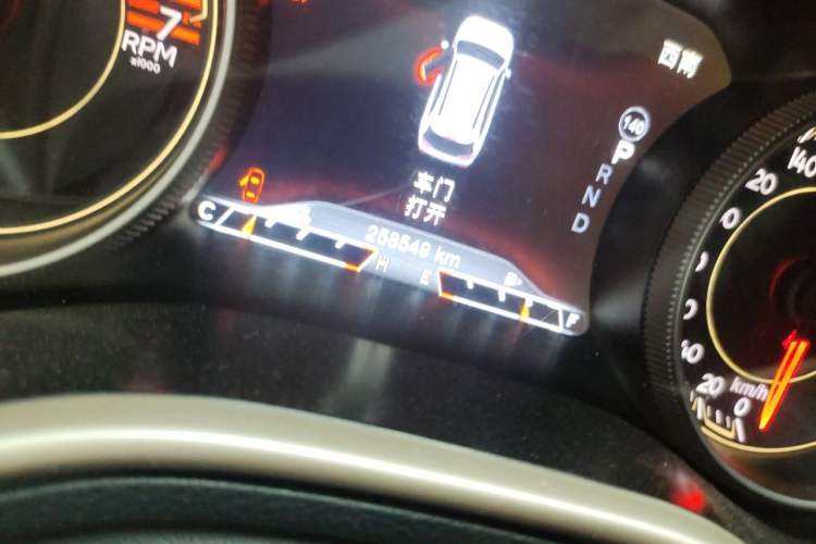 Used Jeep Cherokee 2017 2.0L Superior Edition Odometer Close Up