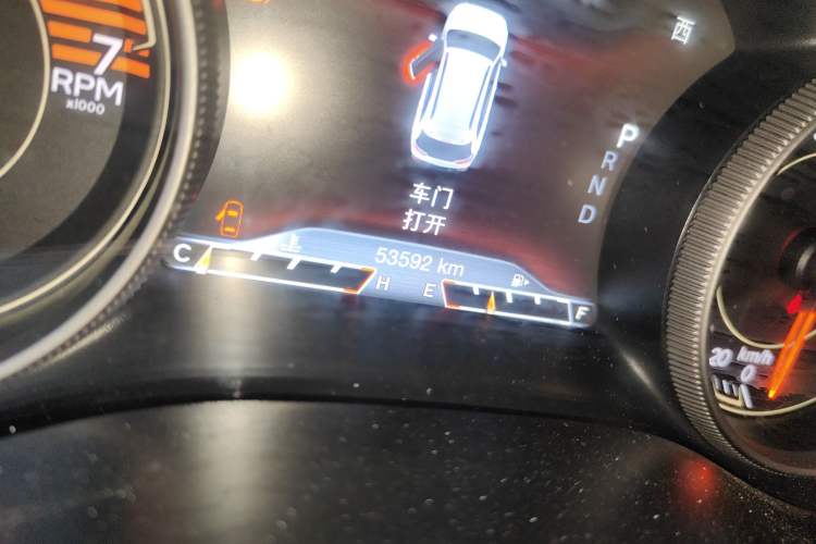 Used Jeep Cherokee 2017 2.0L Superior Edition Odometer Close Up