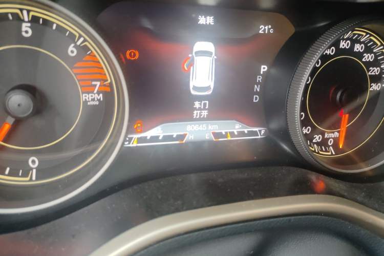Used Jeep Cherokee 2017 2.4L Leading Smart Edition Odometer Close Up