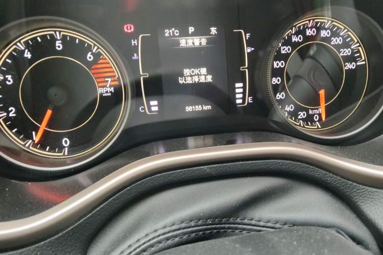 Used Jeep Cherokee 2017 2.4L Leading Smart Edition Odometer Close Up
