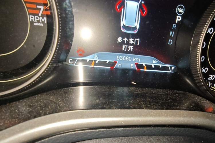 Used Jeep Cherokee 2017 2.4L Leading Smart Edition Odometer Close Up