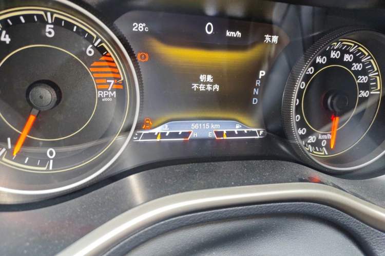 Used Jeep Cherokee 2017 2.0L Superior Edition Odometer Close Up