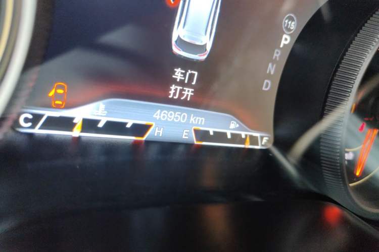 Used Jeep Cherokee 2017 2.0L Superior Edition Odometer Close Up