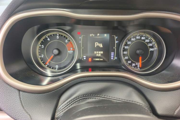 Used Jeep Cherokee 2017 2.4L Leading Edition Odometer Close Up