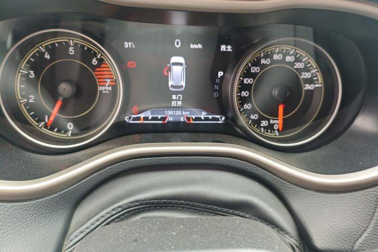 Used Jeep Cherokee 2017 2.0L Leading Edition Odometer Close Up